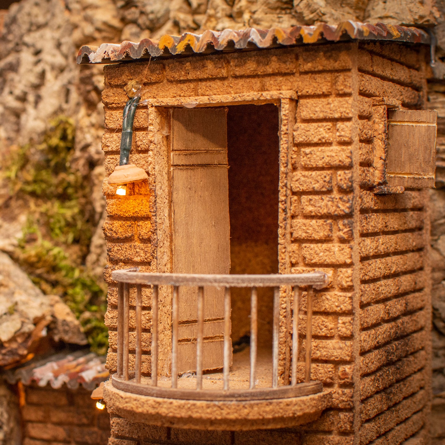 NATIVITY SCENE HOUSE + FOUNTAIN & OVEN