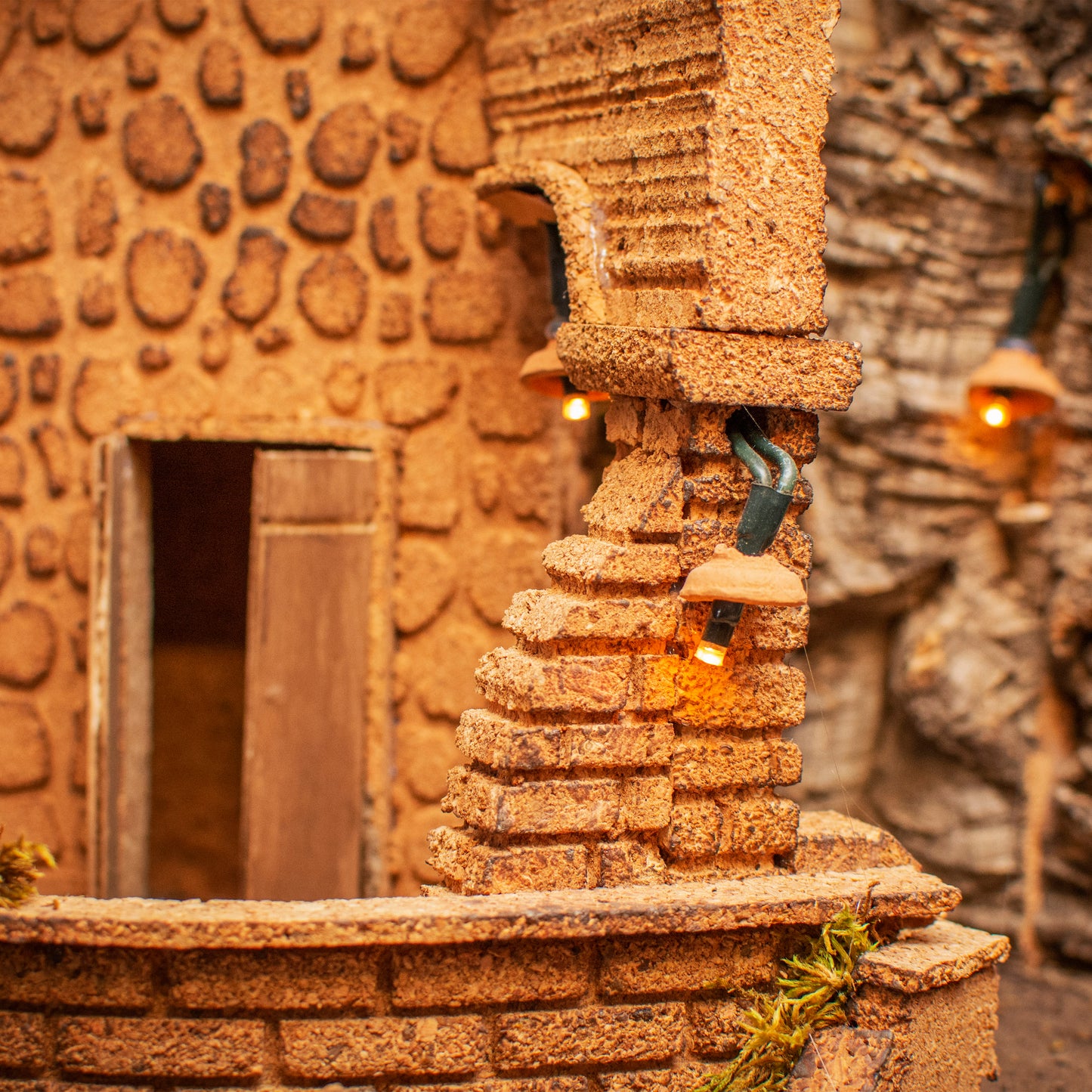 NATIVITY SCENE WITH HOUSE